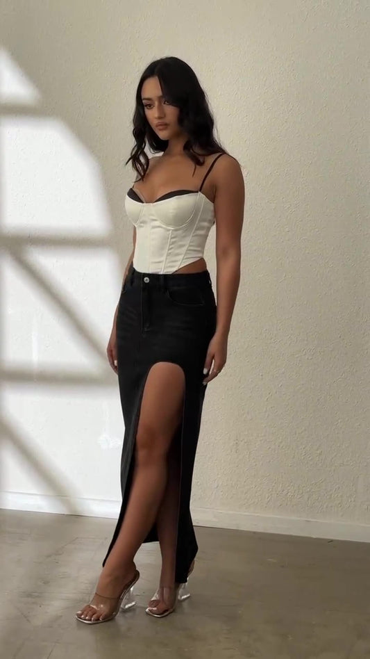 ハイスリットデニムスカート